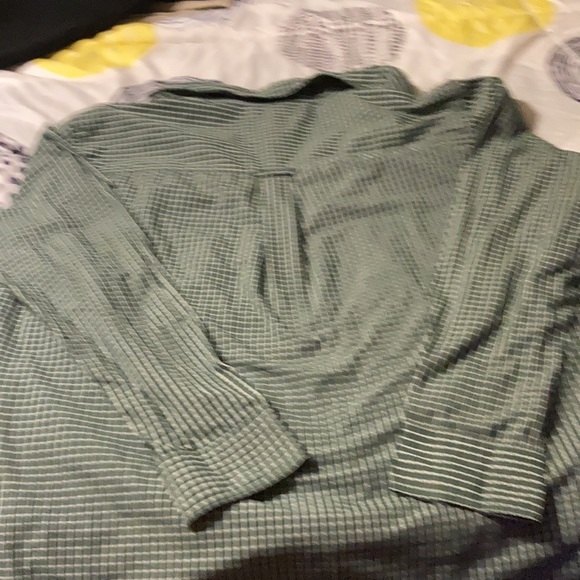 Men’s XL Chaps Easy Care long sleeve button up shirt no stains or holes! - Picture 5 of 5